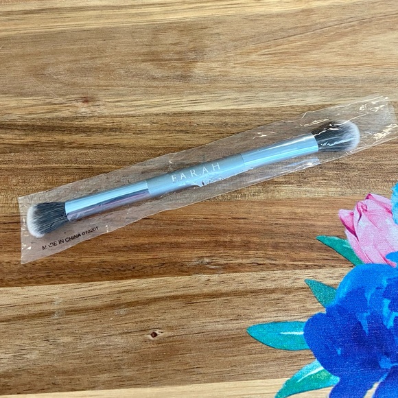 Farah Makeup Farah Conceal Set Makeup Brush Poshmark
